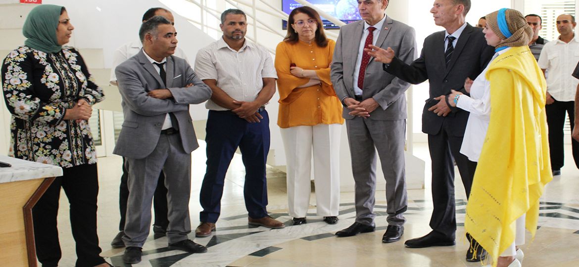 Visite du Ministre de l'Enseignement Supérieur et de la Recherche Scientifique au Centre de Calcul El-Khawarizmi au campus universitaire de la Manouba pour faire le point sur le processus d'orientation universitaire 2022.